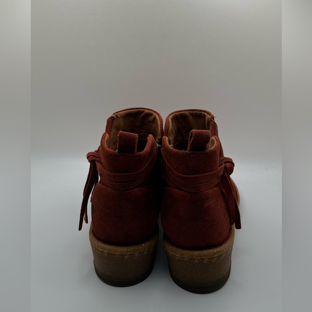Born Women's Vaughn Round Toe Rust Suede  Leather Ankle Booties Size 8.5 / 39 - Picture 7 of 13